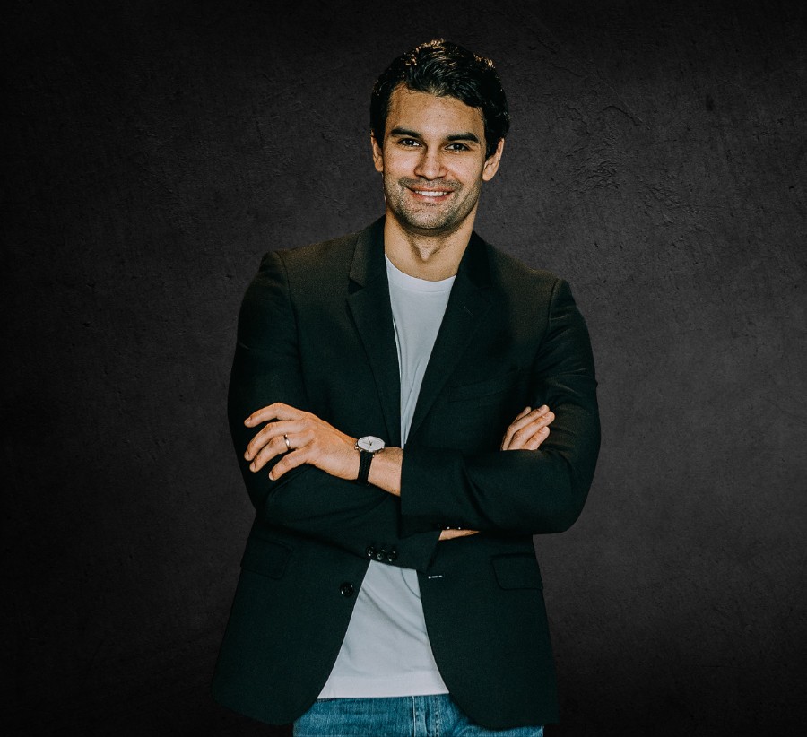 Leonidas Marin Headshot