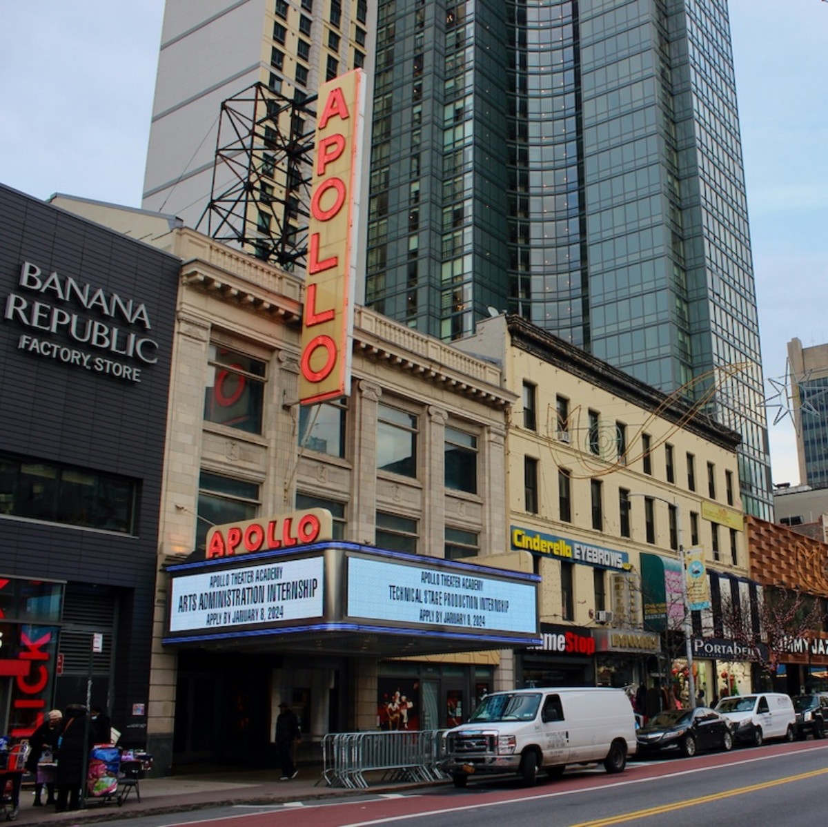 Exterior of the The Apollo Theater